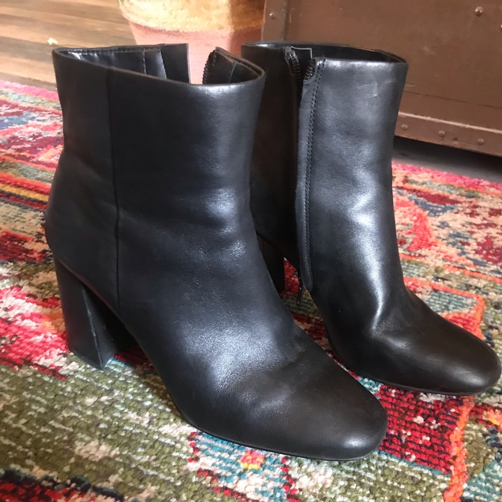 Gianni Bini block heel booties-EUC